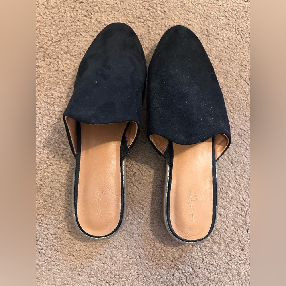 Women’s size 11 slip on flats